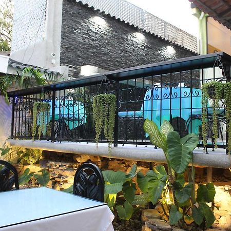 Hotel Villa Antigua San Salvador Bagian luar foto