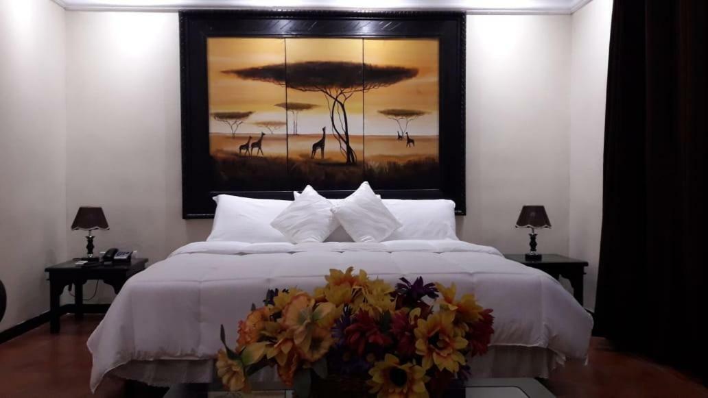 Hotel Villa Antigua San Salvador Bagian luar foto
