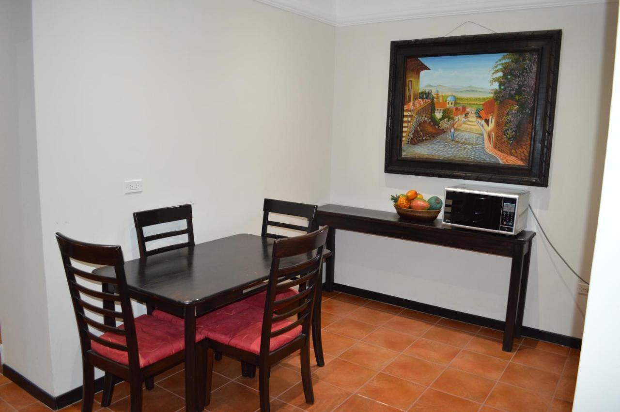 Hotel Villa Antigua San Salvador Bagian luar foto